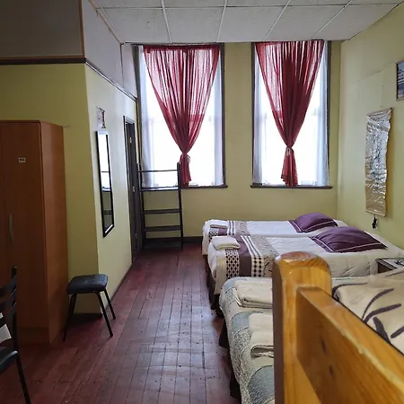 Hostal Residencia Blest Gana-3